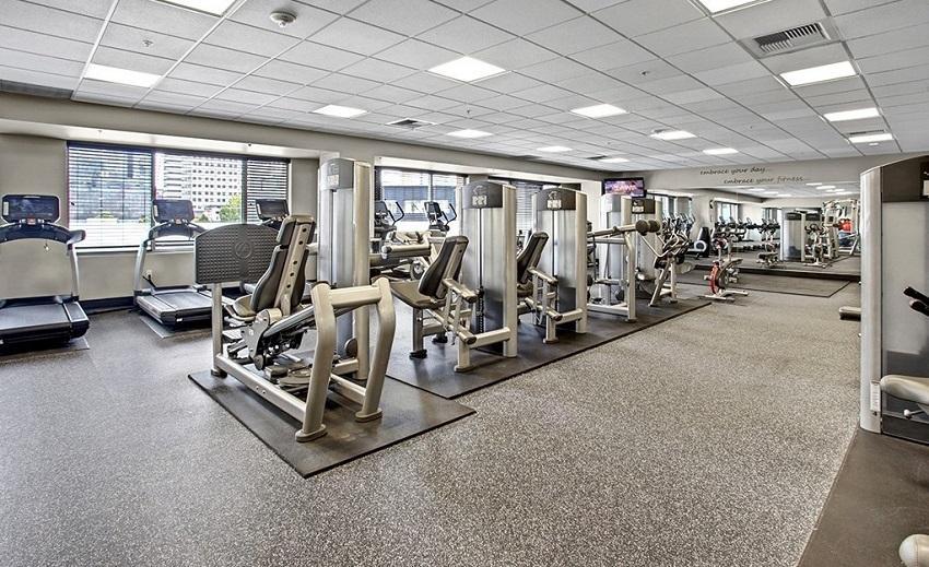 1 Hotel Seattle Bagian luar foto The Fitness Center at the Westin