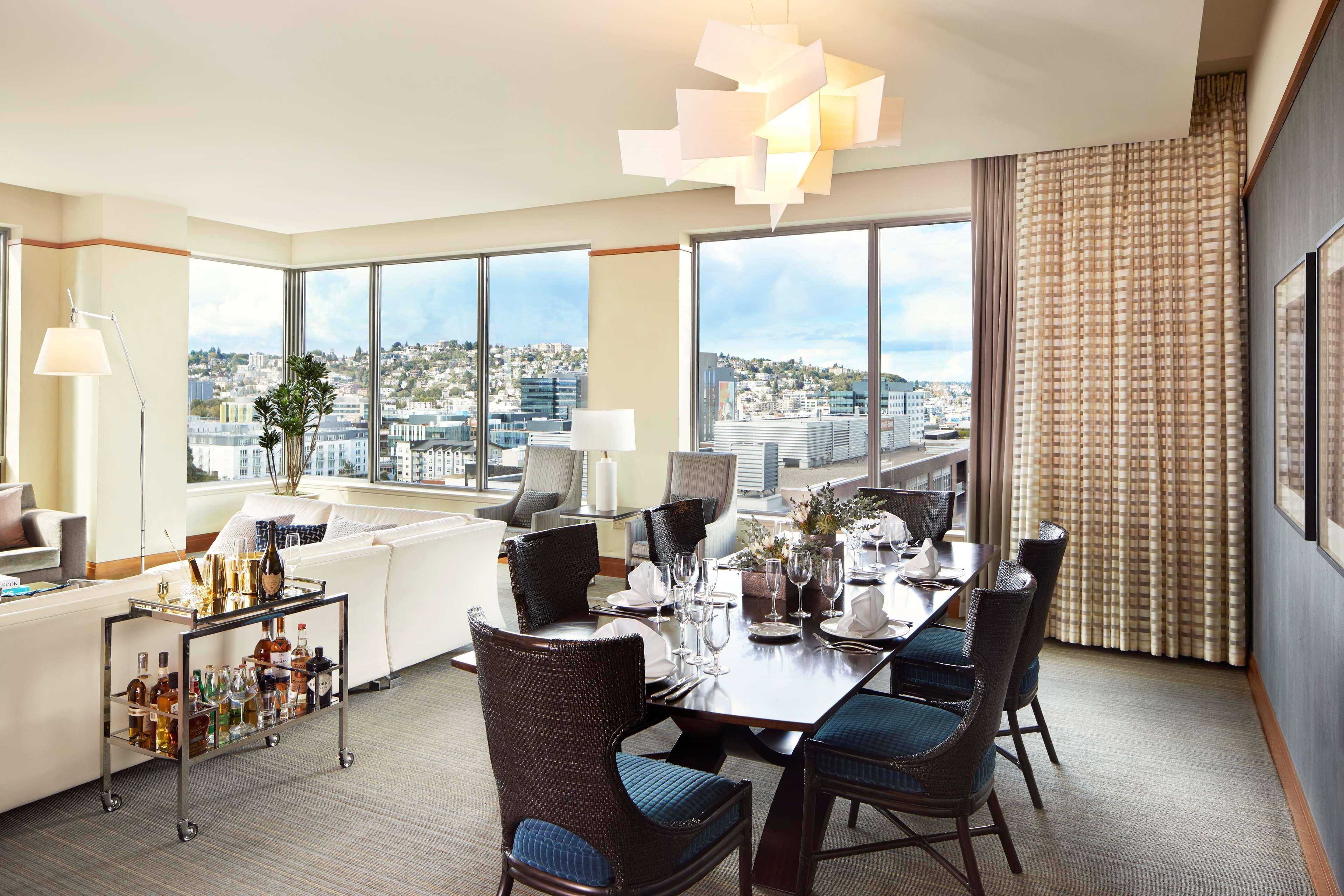 1 Hotel Seattle Bagian luar foto A dining room at the Four Seasons Hotel