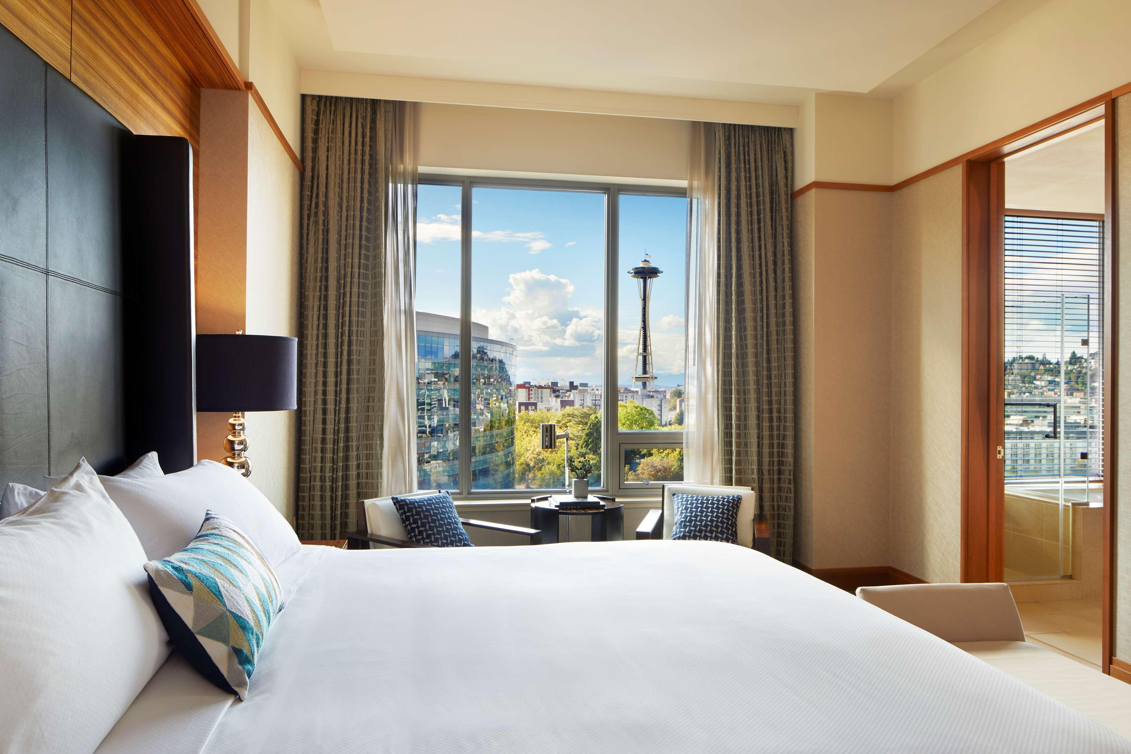 1 Hotel Seattle Bagian luar foto A guest room at the Westin Seattle