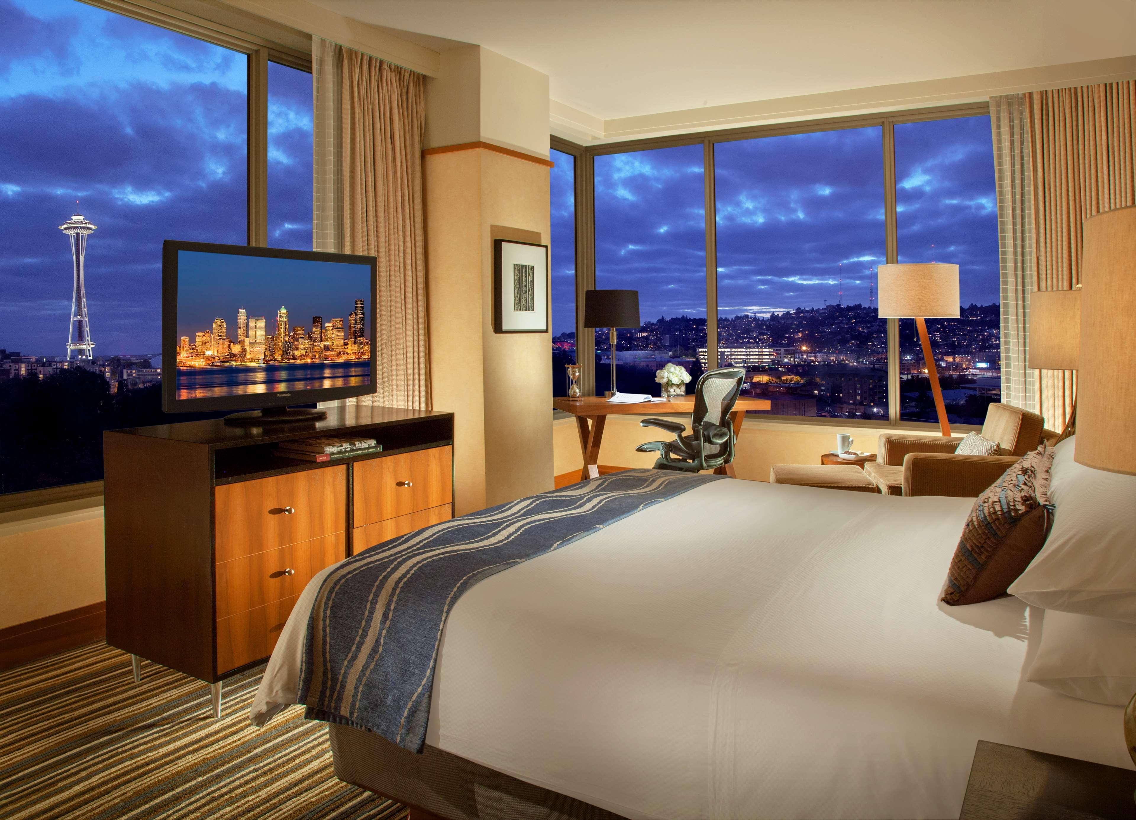 1 Hotel Seattle Ruang foto A guest room at the Four Seasons Seattle
